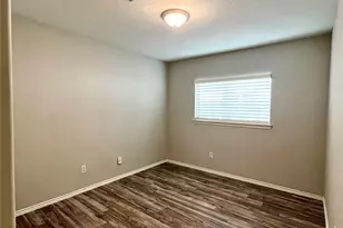 4414 Kulkarni St, Houston, TX 77045 - Photo 5