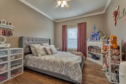 82 E Coldbrook Circle, The Woodlands, TX 77381 - Photo 17