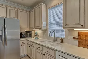 82 E Coldbrook Cir, The Woodlands, TX 77381 - Photo 31