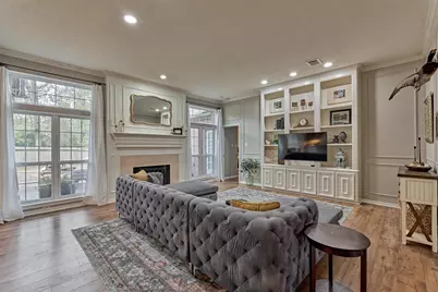 82 E Coldbrook Circle, The Woodlands, TX 77381 - Photo 33