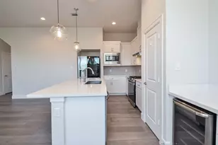 9577 Neuens Rd, Houston, TX 77080 - Photo 11