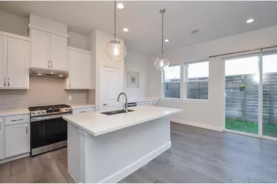 9577 Neuens Road #F, Houston, TX 77080 - Photo 9