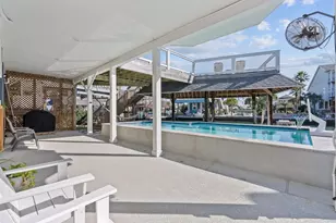 214 Sampan Dr, Tiki Island, TX 77554 - Photo 35