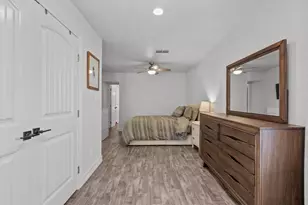 214 Sampan Dr, Tiki Island, TX 77554 - Photo 33