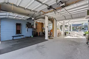 214 Sampan Dr, Tiki Island, TX 77554 - Photo 49