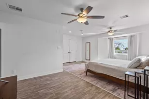 214 Sampan Dr, Tiki Island, TX 77554 - Photo 17