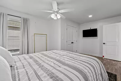 214 Sampan Drive, Tiki Island, TX 77554 - Photo 29