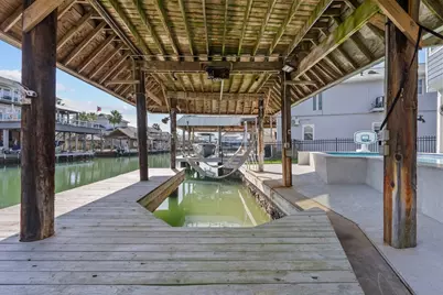 214 Sampan Drive, Tiki Island, TX 77554 - Photo 43