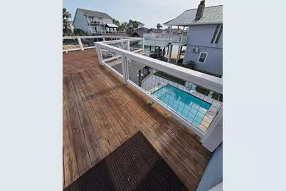 214 Sampan Drive, Tiki Island, TX 77554 - Photo 39