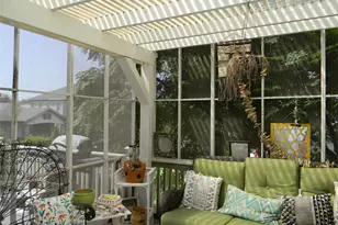 2504 Ave P 1/2, Galveston, TX 77550 - Photo 3