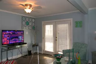 2504 Ave P 1/2, Galveston, TX 77550 - Photo 11