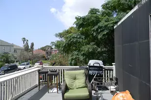 2504 Ave P 1/2, Galveston, TX 77550 - Photo 5