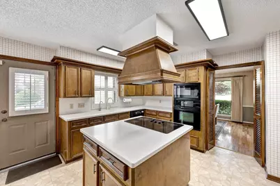 9943 Kemp Forest Drive, Houston, TX 77080 - Photo 9