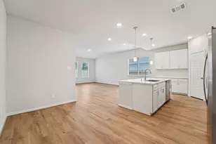 16217 Parish Pointe Ct, Conroe, TX 77302 - Photo 7