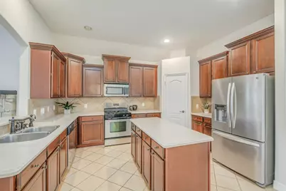 28622 Lockeridge Springs Drive, Spring, TX 77386 - Photo 9