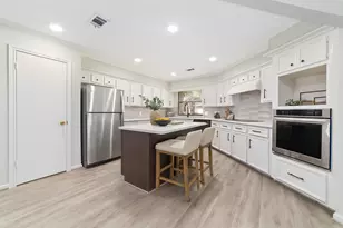 154 NE Old Bridge Lake, Houston, TX 77069 - Photo 1