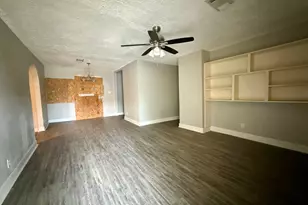 5835 Southseas St, Houston, TX 77033 - Photo 11