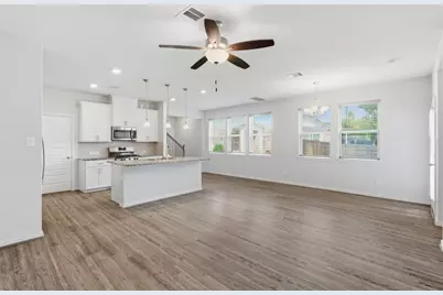 114 Skyshine Court, Conroe, TX 77304 - Photo 5