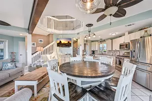 14450 Spyglass Cir, Galveston, TX 77554 - Photo 11