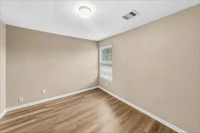 1711 Mickle Creek Drive, Houston, TX 77049 - Photo 13