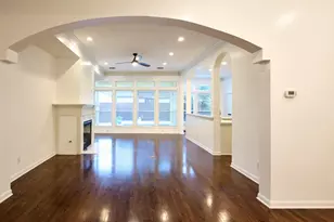 5341 Hidalgo St, Houston, TX 77056 - Photo 3