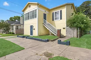 1811 39th St, Galveston, TX 77550 - Photo 1