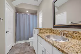 8905 Wind Springs Dr, Houston, TX 77080 - Photo 21