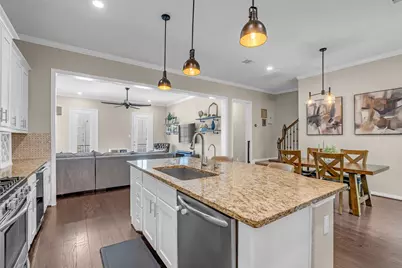 8905 Wind Springs Drive, Houston, TX 77080 - Photo 13