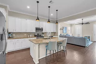 8905 Wind Springs Dr, Houston, TX 77080 - Photo 9