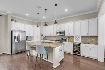 8905 Wind Springs Drive, Houston, TX 77080 - Photo 11