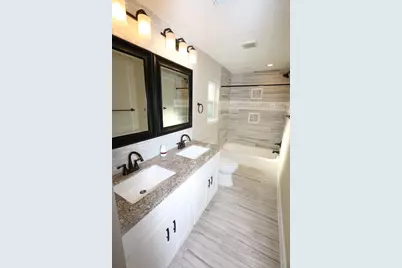 2427 Droxford Drive, Houston, TX 77008 - Photo 15