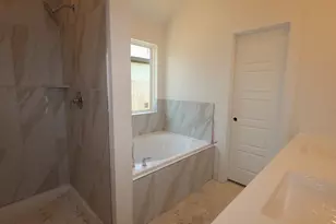 736 Hackberry Br Ct, Magnolia, TX 77354 - Photo 5