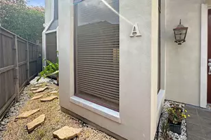 1111 Potomac Dr, Houston, TX 77057 - Photo 3