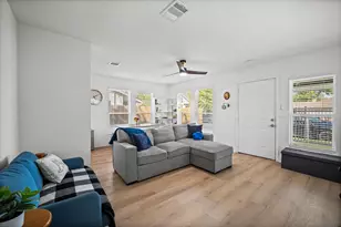 3905 Cotswold St, Houston, TX 77009 - Photo 15