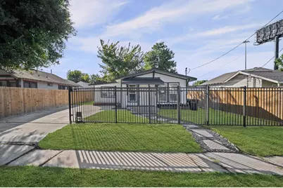 3905 Cotswold Street, Houston, TX 77009 - Photo 3