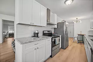 3905 Cotswold St, Houston, TX 77009 - Photo 7