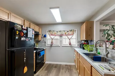 202 N 3rd Street, Highlands, TX 77562 - Photo 21