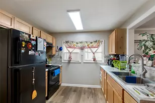 202 N 3rd St, Highlands, TX 77562 - Photo 21