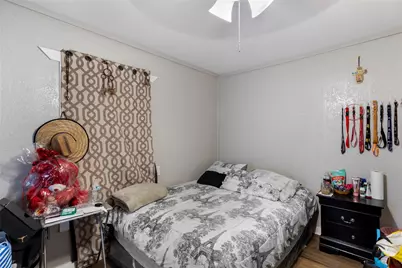 202 N 3rd Street, Highlands, TX 77562 - Photo 17