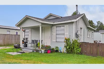 202 N 3rd Street, Highlands, TX 77562 - Photo 3