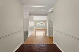 15911 Mill Point Dr, Houston, TX 77059 - Photo 3