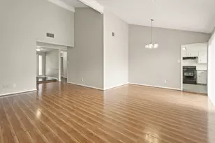 15911 Mill Point Dr, Houston, TX 77059 - Photo 5