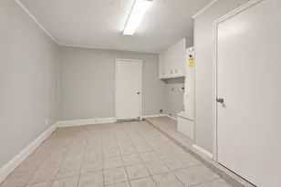 15911 Mill Point Dr, Houston, TX 77059 - Photo 7