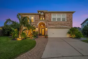 322 Marina Oaks Ct, Kemah, TX 77565 - Photo 1