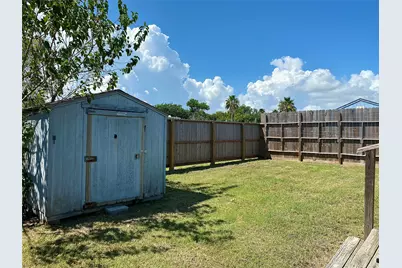 2371 Broadway Street E, San Leon, TX 77539 - Photo 3