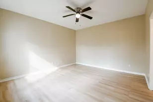 7024 Eastwood St, Houston, TX 77021 - Photo 11