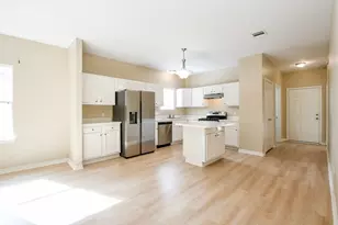 7024 Eastwood St, Houston, TX 77021 - Photo 9