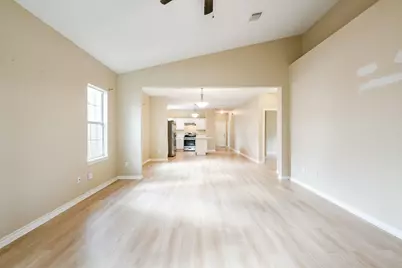 7024 Eastwood Street, Houston, TX 77021 - Photo 5