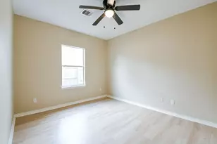 7024 Eastwood St, Houston, TX 77021 - Photo 17