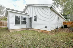 7024 Eastwood St, Houston, TX 77021 - Photo 23